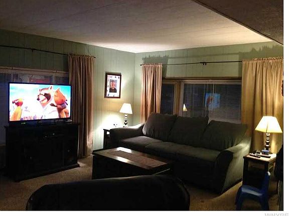 4th image of 300 Oak Orchard Est