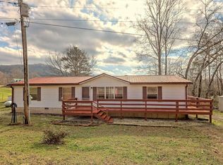 964 Lawrence Smith Rd, Hayesville, NC 28904