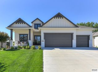 21725 G St, Elkhorn, NE 68022