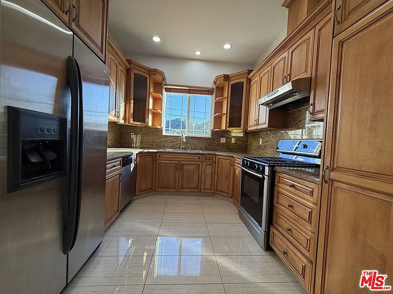 10006 Samoa Ave — Photo 19