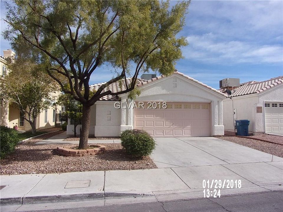 1st image of 1820 Cedar Bluffs Way