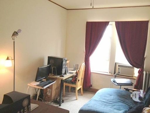 2nd image of 2400 W Wilson Ave APT 304