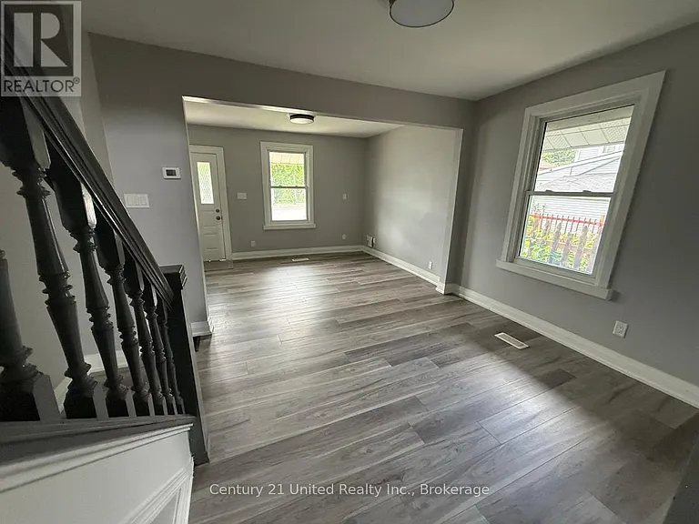 70 Park St S #70 — Photo 3