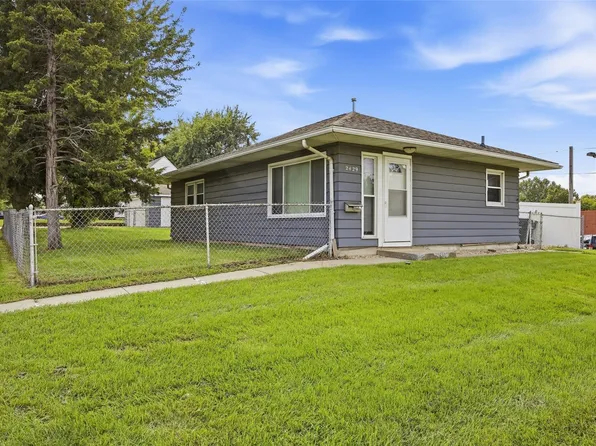 2429 Mount Vernon Rd SE, Cedar Rapids, IA 52403