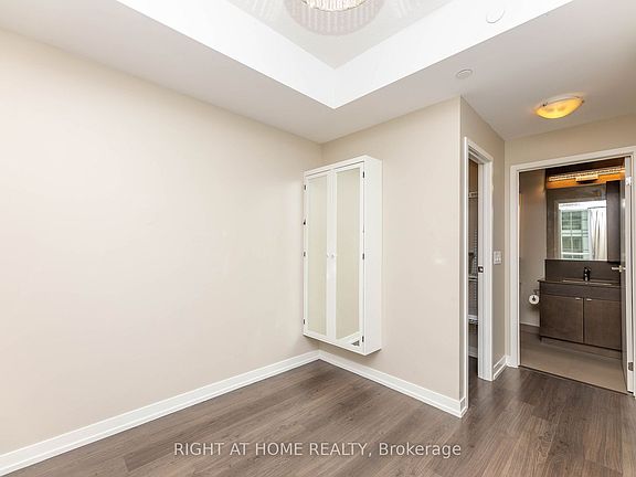 3rd image of 98 Lillian St #820