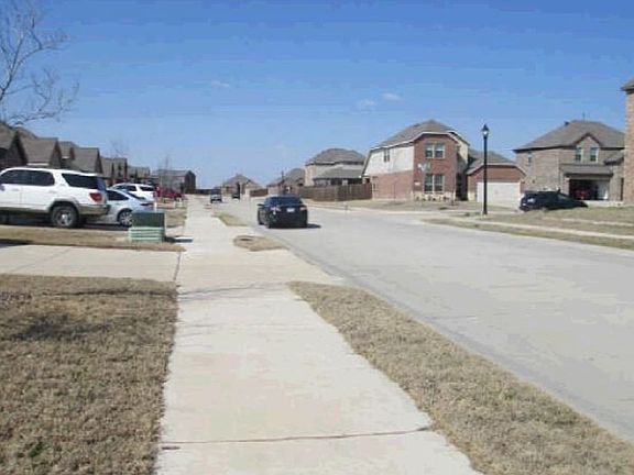 Exterior Neighborhood (street photo)