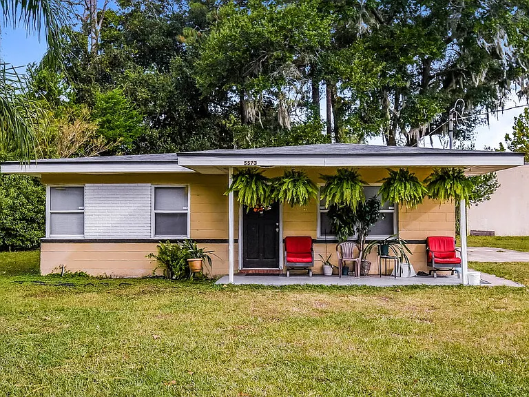 5573 Windermere Dr — Photo 1
