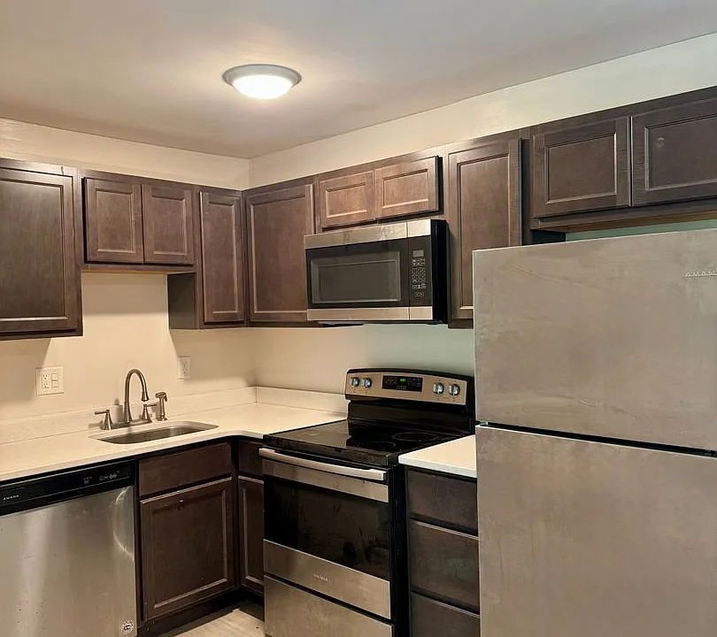 2866 Madison