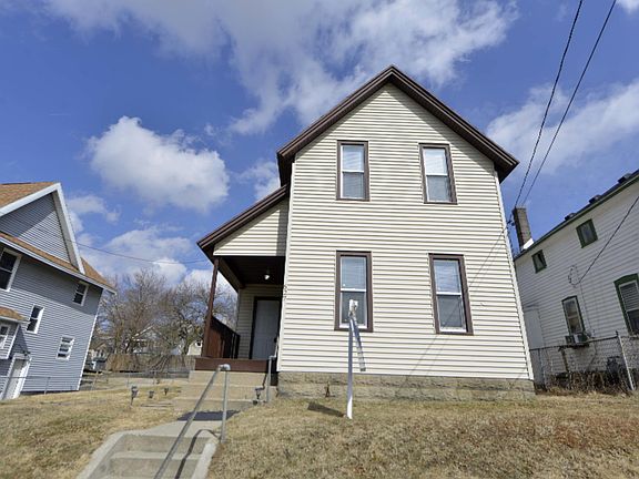 3rd image of 627 Franklin St SE