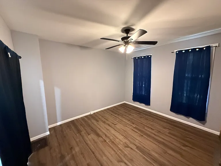 748 Campbell Ave — Photo 4