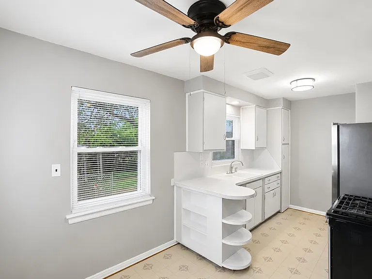 3267 Walmar Dr — Photo 34