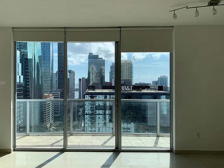 1060 Brickell Ave #2309 — Photo 2