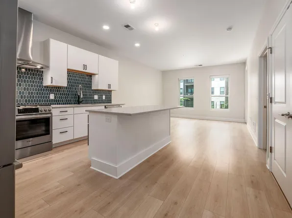 6640 Mooney St Unit 303, Dublin, OH 43017