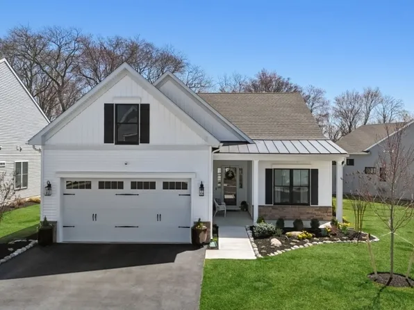 28 Sanctuary Ln, Howell Twp., NJ 07727