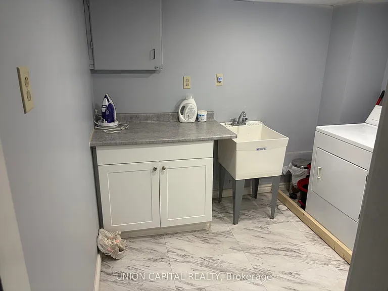 71 Osterhout Pl #ROOM — Photo 6