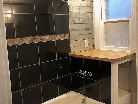 2nd image of 561-565 Congress St #2