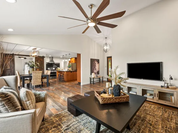 1100 Tawny Ln, Colfax, CA 95713