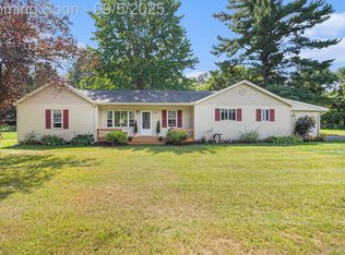 2895 Norton Rd, Howell, MI 48843