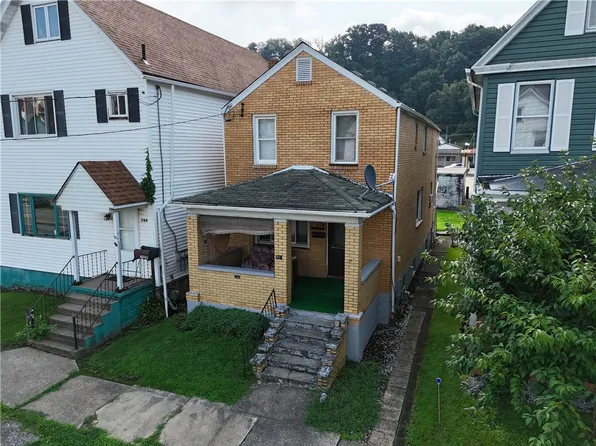 704 5th Ave, Ford City, PA 16226