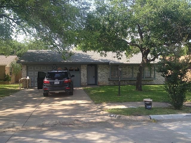 1st image of 410 W Ferndale Ln