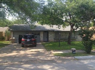 410 W Ferndale Ln, Grand Prairie, TX 75052