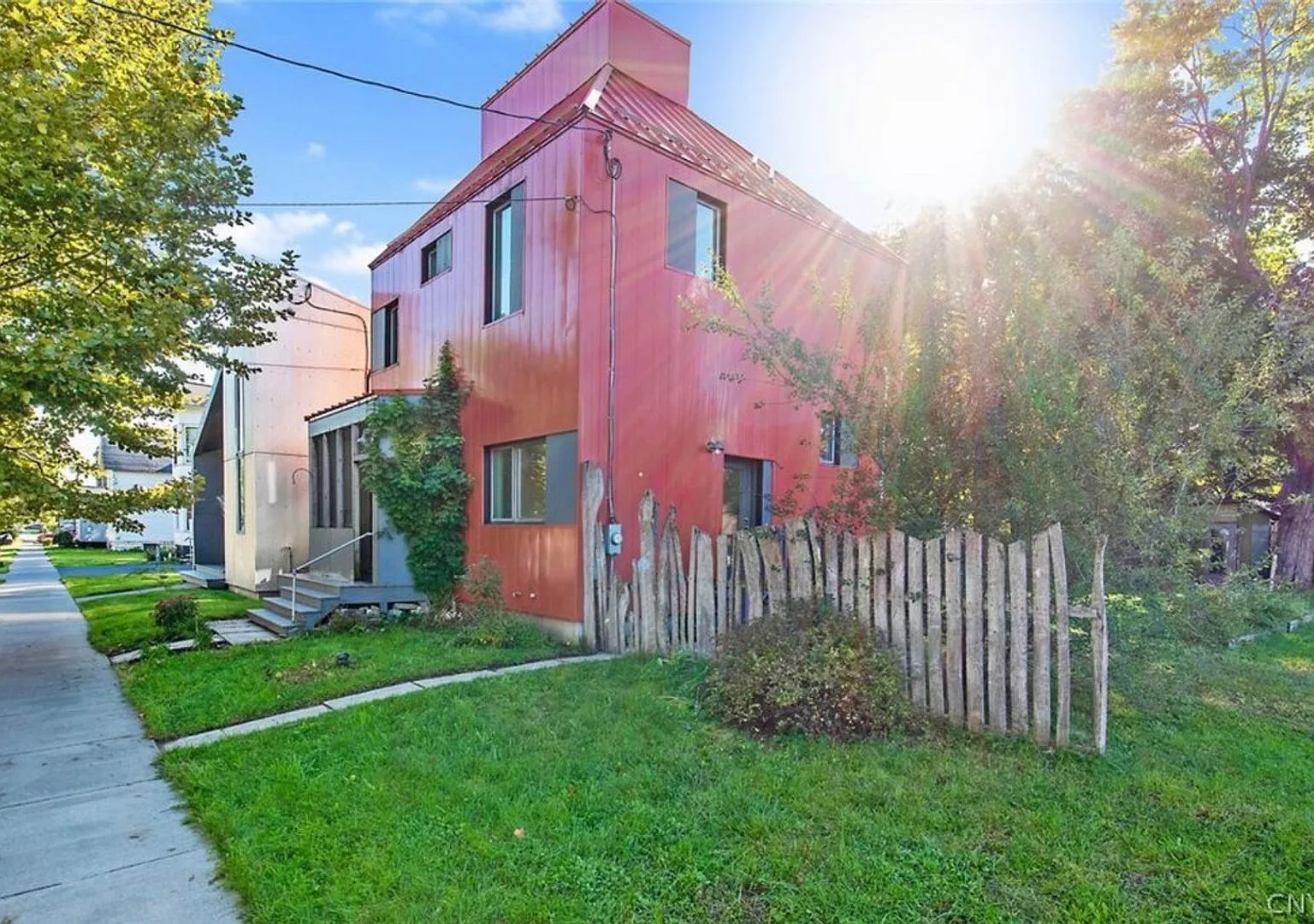Charming modern 3BR House in Syracuse — Photo 2