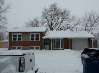 860 Princeton Ave, Matteson, IL 60443