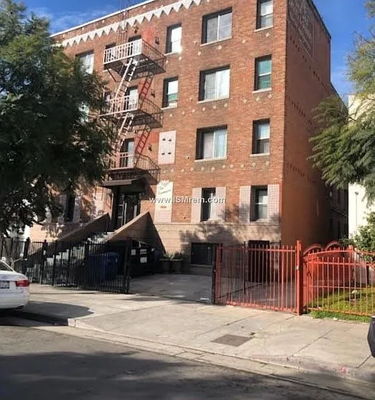257 S Kenmore Ave #103 — Photo 2