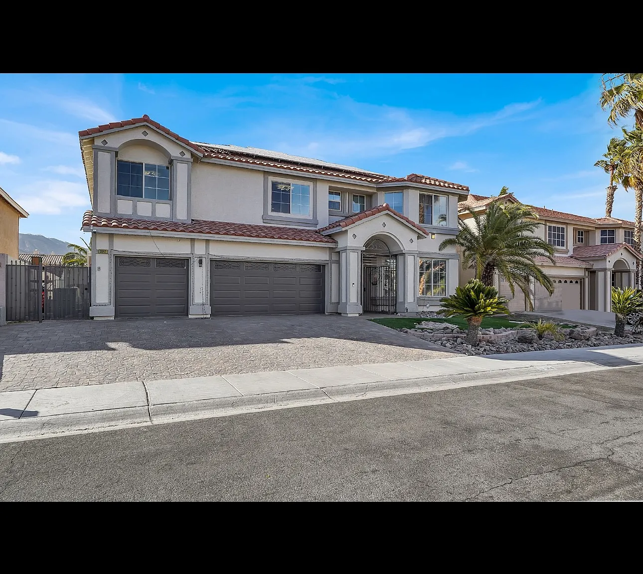 5 bed, 4861 sqft, $6,500 — Photo 1
