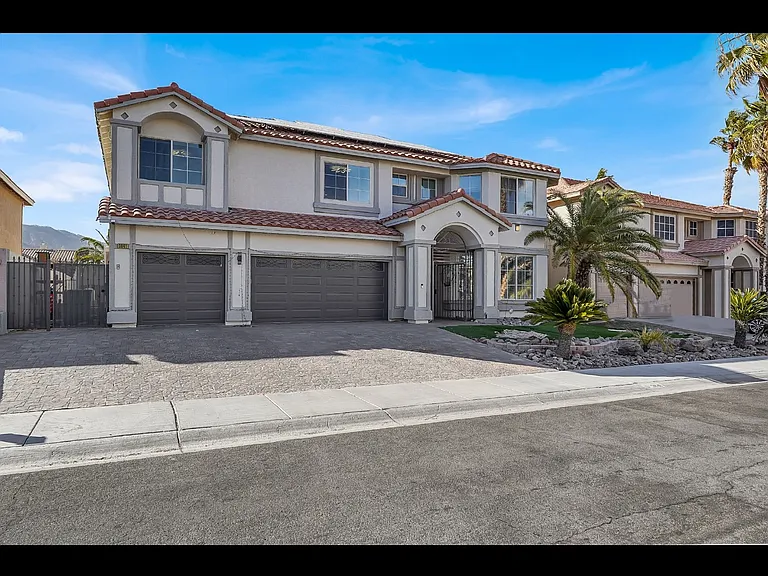 3841 Cranbrook Hill St — Photo 1