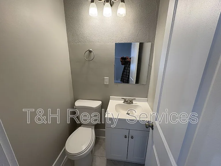 22 E Parkview Ave — Photo 8