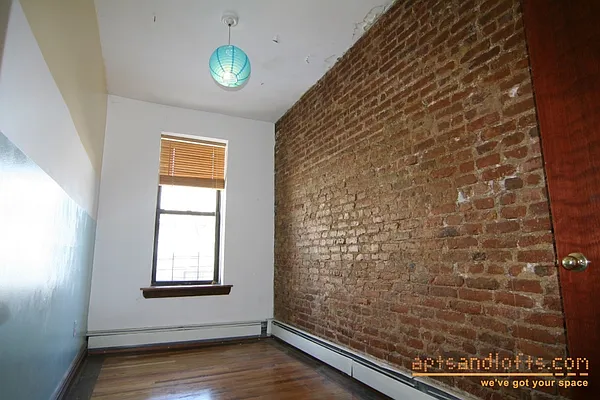 Rented by aptsandlofts.com | media 47