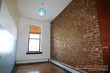 Rented by aptsandlofts.com