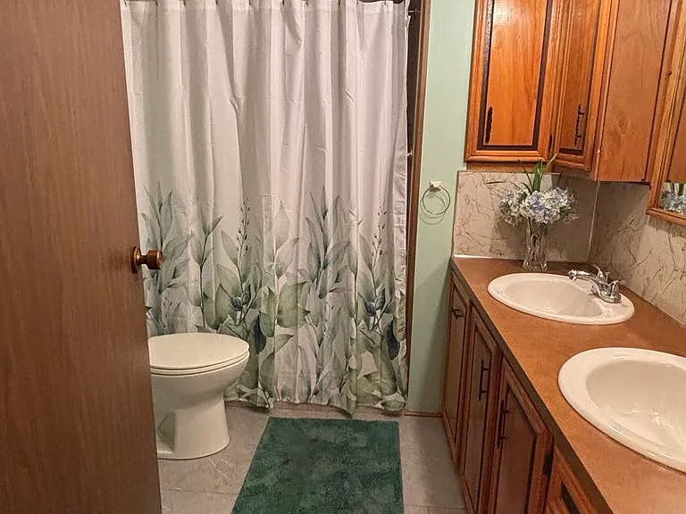 37105 Lois Ave — Photo 12