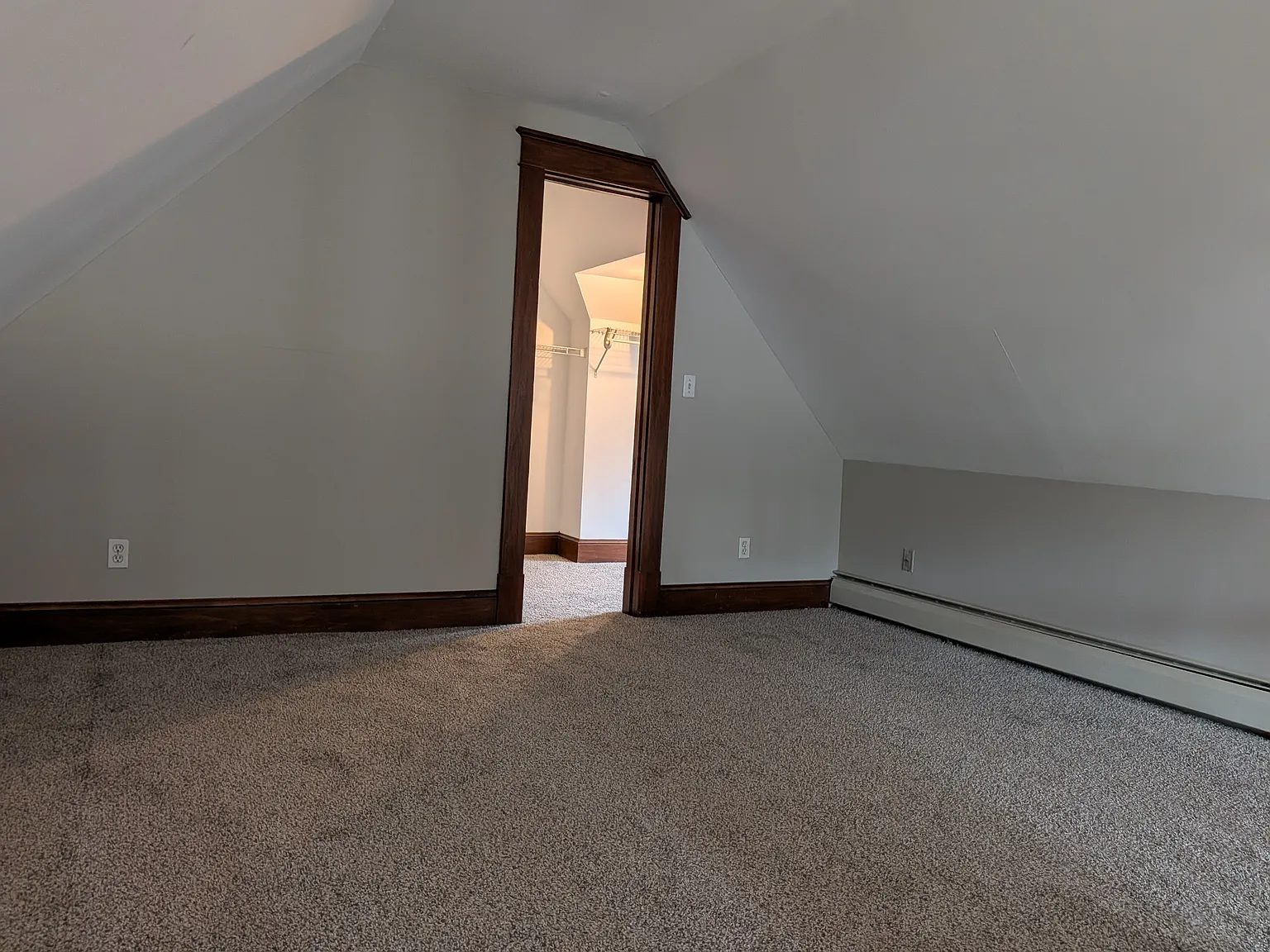 1014 Kenilworth — Photo 4