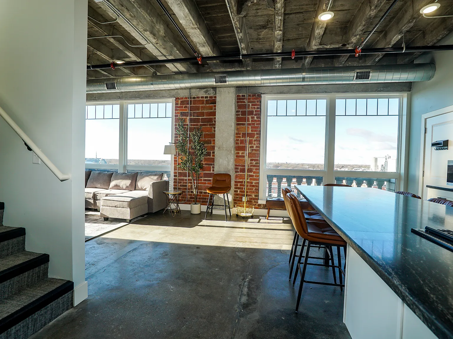 3 bed, 1753 sqft, $3,300 — Photo 4