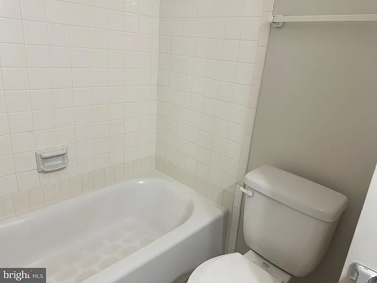 4847 Chevy Chase Dr #172 — Photo 36