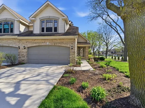 187 Benton Ln, Bloomingdale, IL 60108