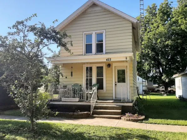 422 Main St, Steward, IL 60553