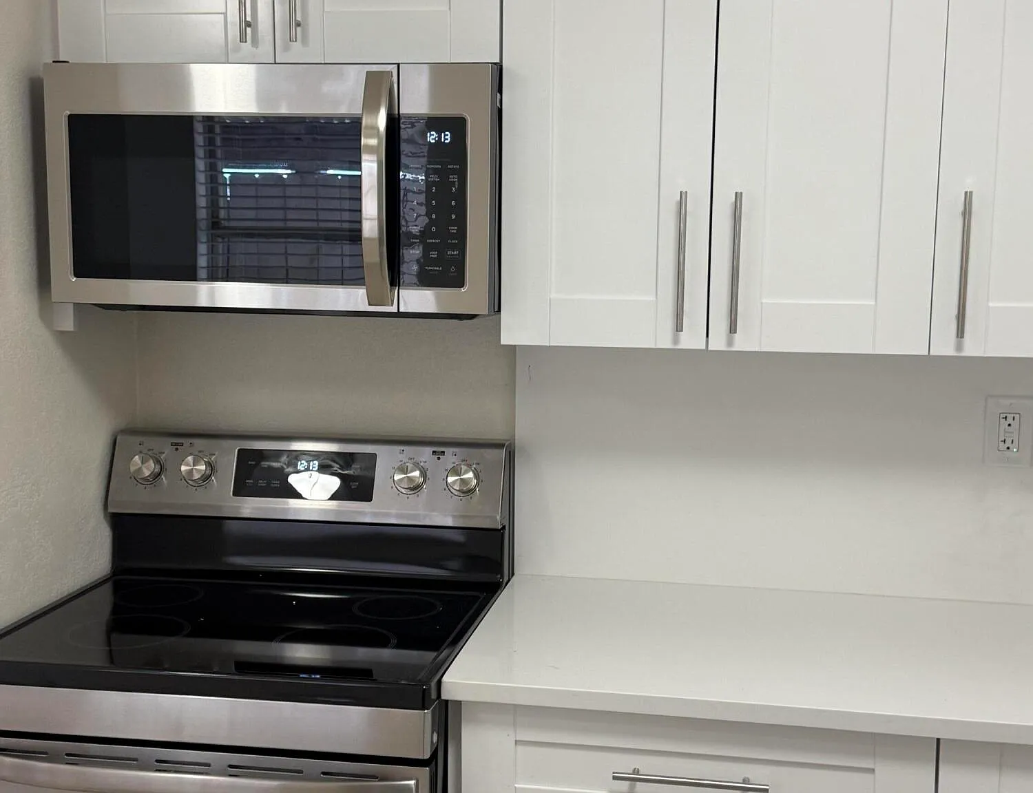 2 bed, 1.0 bath, 891 sqft, $2,400 — Photo 4
