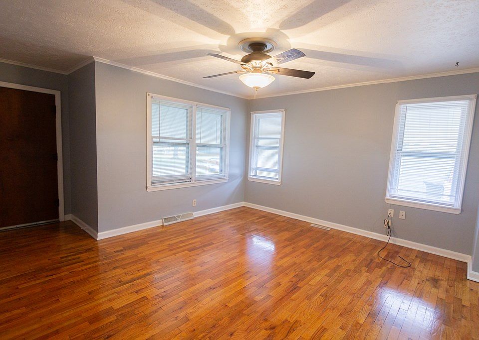 420 W Claflin Ave, Salina, KS 67401 Zillow
