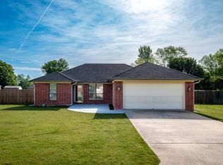 9 Hummingbird Dr, Vilonia, AR 72173