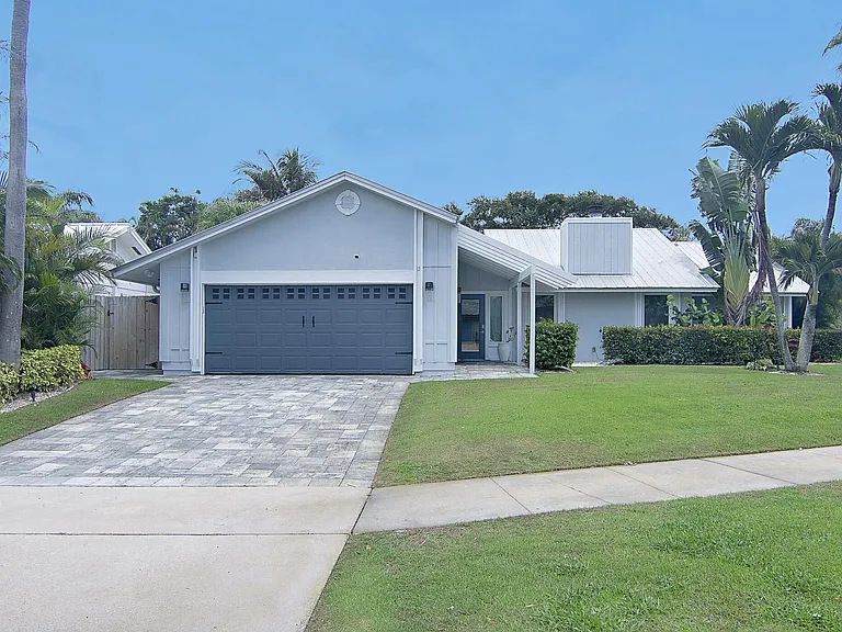 19 Pinehill Trl E — Photo 2