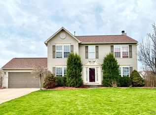 5840 Bradford Ct, East Amherst, NY 14051