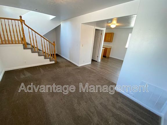 5th image of 964 W 750th St N