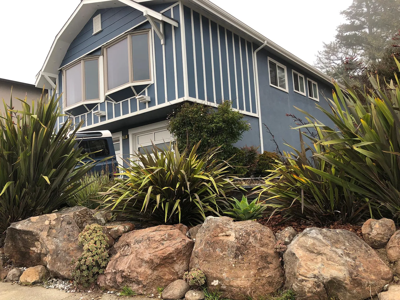 305 Farallon Ave — Photo 1