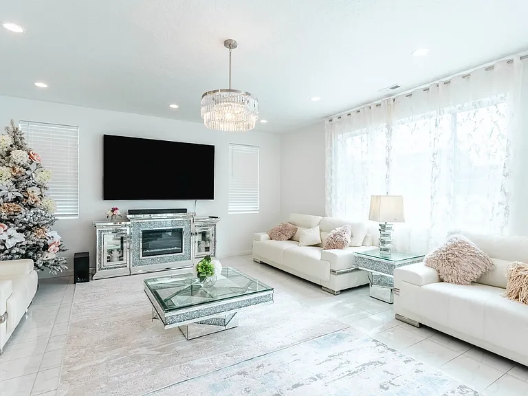 431 W Palomino Way — Photo 8