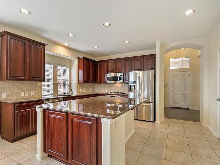 5128 Oceana Dr — Photo 12