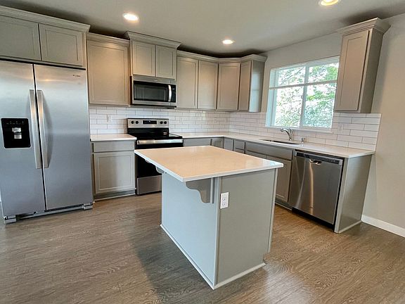 5th image of 211 Jefferson Ave NW Unit B