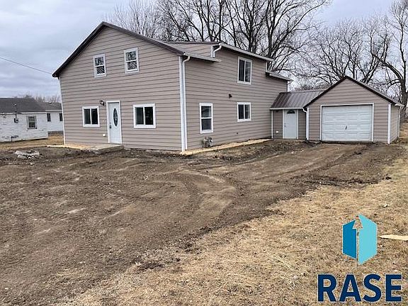 2nd image of 503 S Maple St